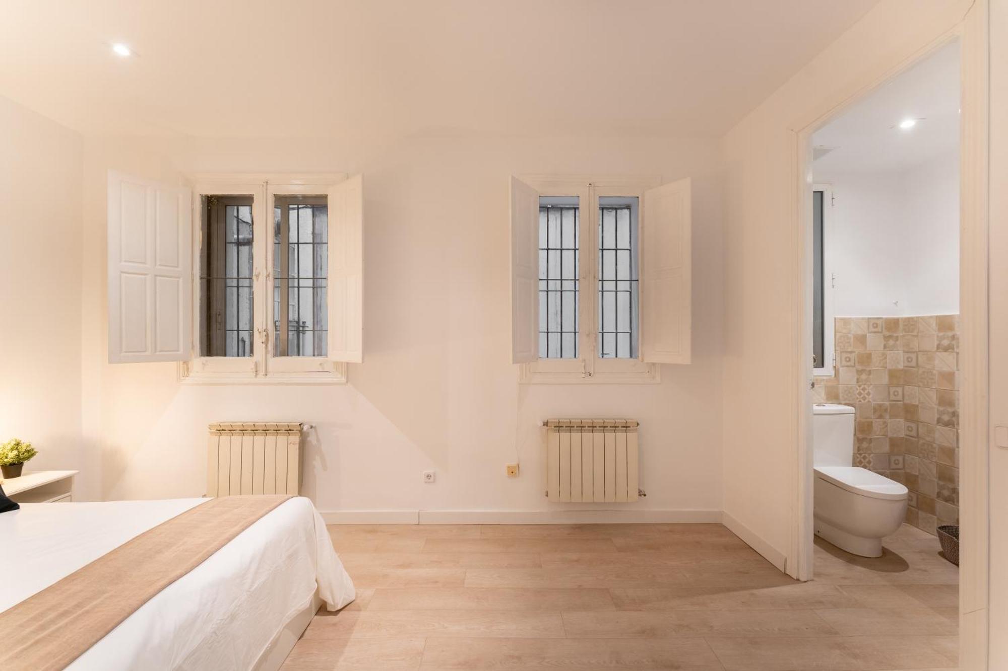 Luxe Apartment In Chamberi Chic Madrid Eksteriør billede
