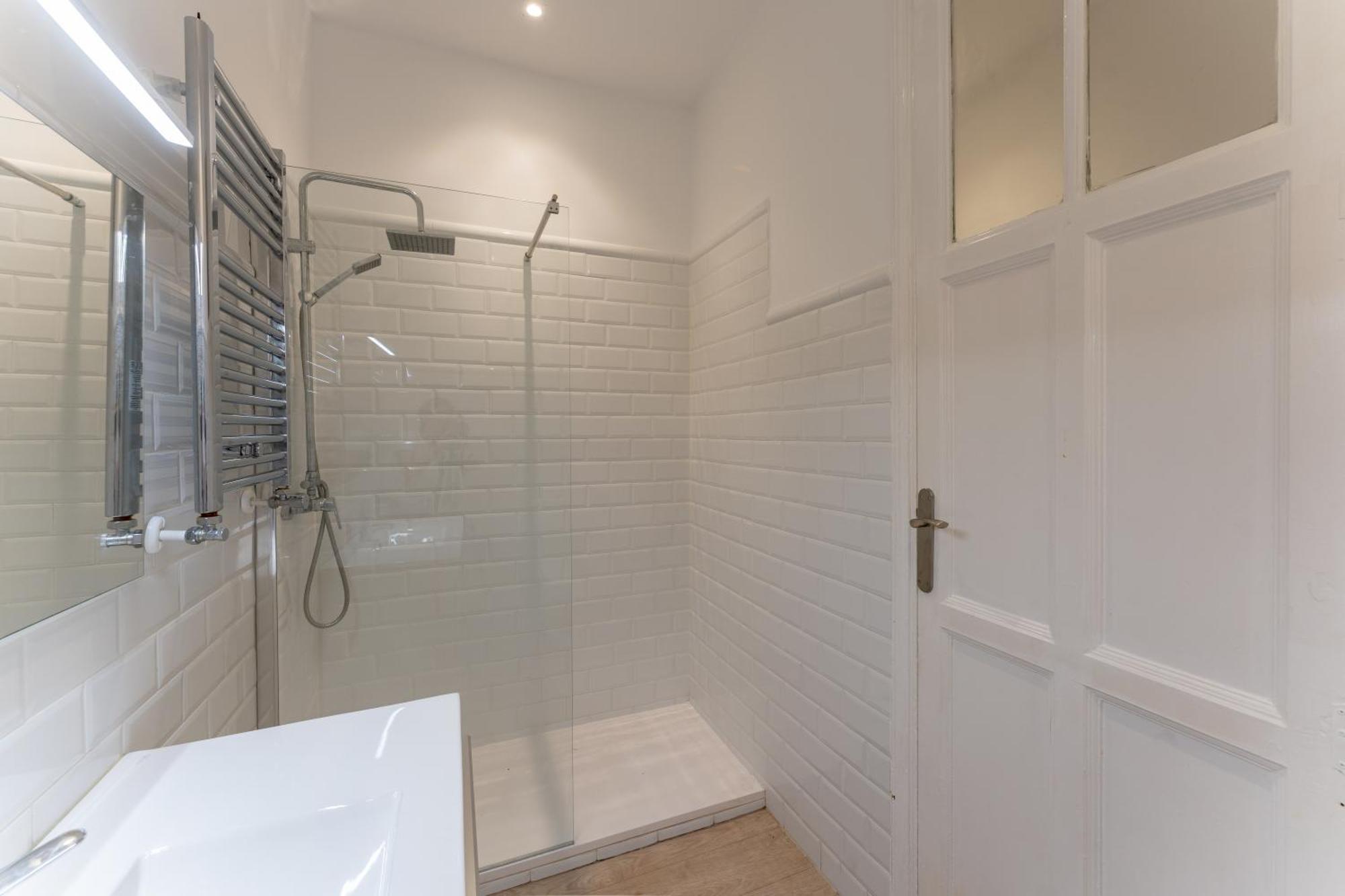 Luxe Apartment In Chamberi Chic Madrid Eksteriør billede