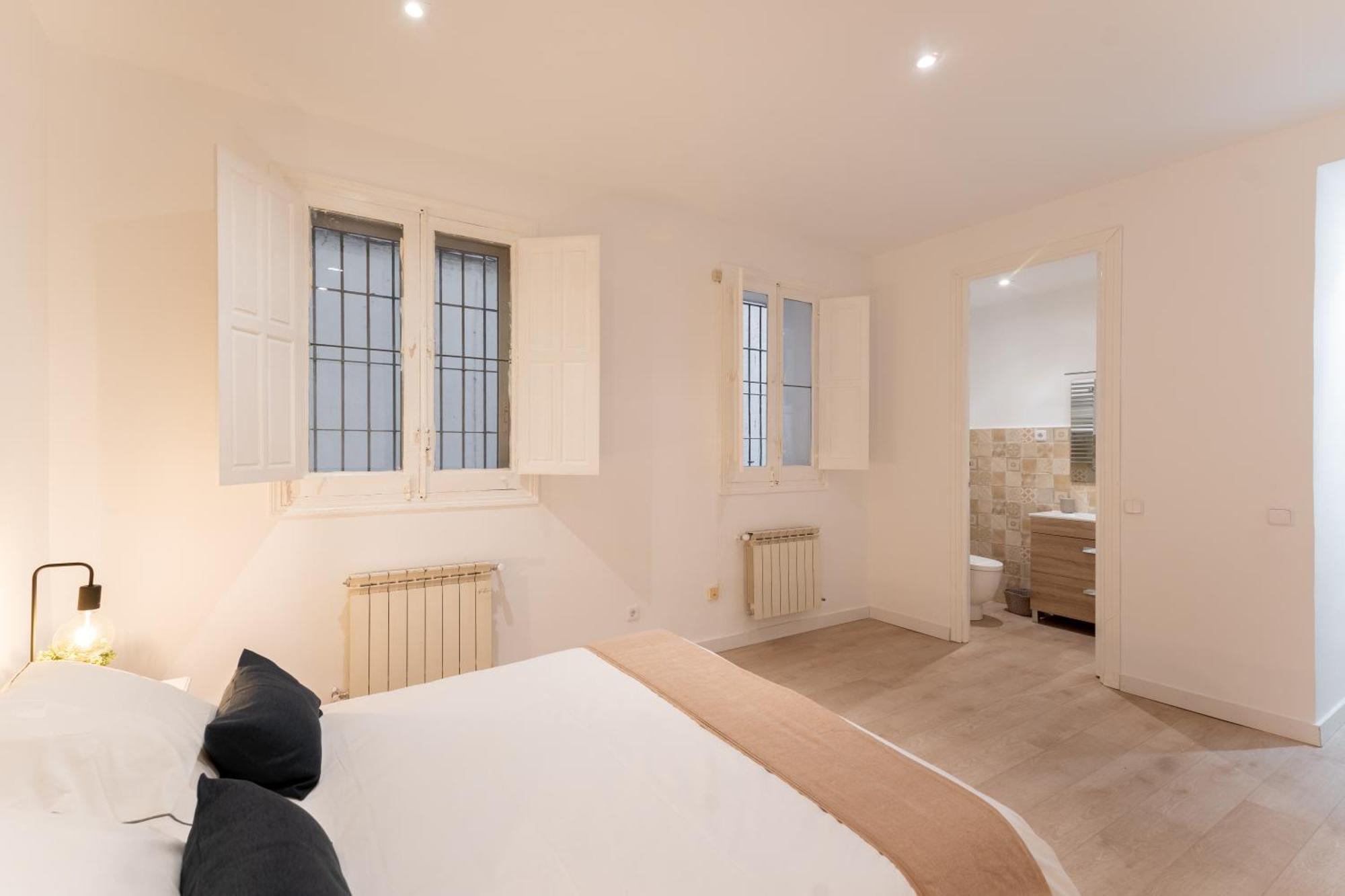 Luxe Apartment In Chamberi Chic Madrid Eksteriør billede